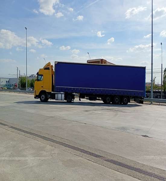 Camion de transport 8